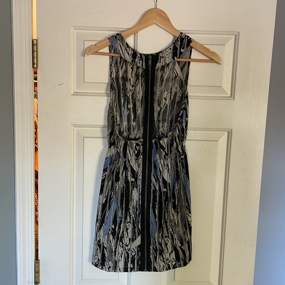 Vintage backless mini dress from Urban Outfitters - Picture 2 of 2